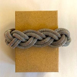 5 FOR $25 JEWELRY - Women’s silver metallic bracelet